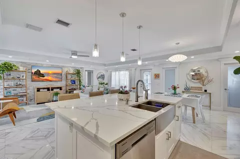 2273 SE 10th St, Pompano Beach, FL 33062