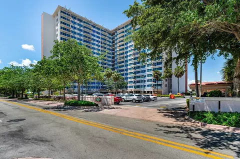 3233 NE 34th St #1216, Fort Lauderdale, FL 33308