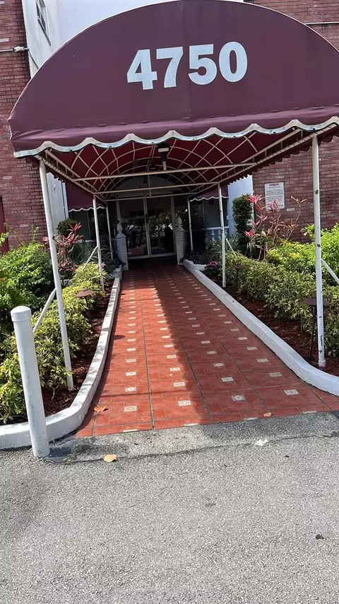 4750 NW 22 Ct #218, Lauderhill, FL 33313
