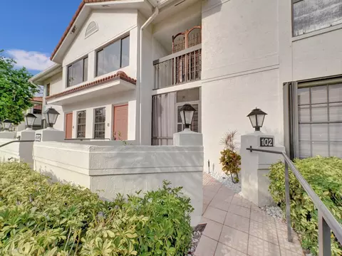 9704 Sills Dr E #102, Boynton Beach, FL 33437