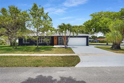 7401 NW 7th, Plantation, FL 33317
