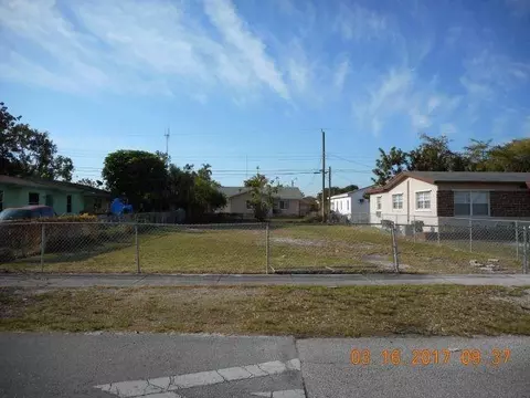 . Plunkett St, Hollywood, FL 33021