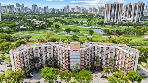 3301 N Country Club Dr #611, Aventura, FL 33180