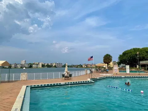 1401 NE Miami Gardens Dr #690, Miami, FL 33179