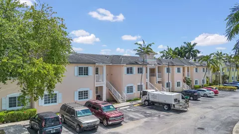 2589 NE 4th St #202, Homestead, FL 33033
