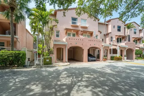 2005 Oceanwalk Ter #300, Pompano Beach, FL 33062