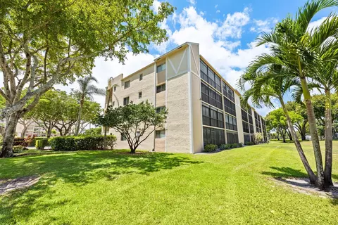 7267 Huntington Ln #306, Delray Beach, FL 33446