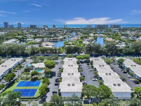 6249 Bay Club Dr #4, Fort Lauderdale, FL 33308