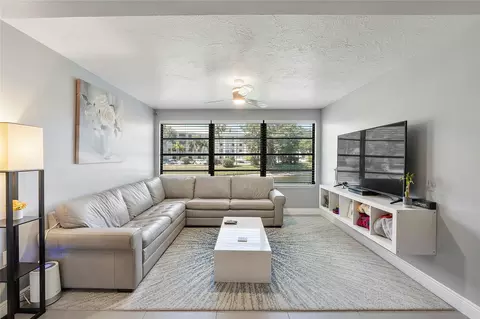6025 Balboa Cir #101, Boca Raton, FL 33433