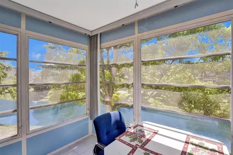 3001 NW 46th Ave #301, Lauderdale Lakes, FL 33313