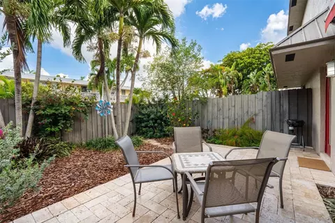 608 NE 29 Th #4, Wilton Manors, FL 33334
