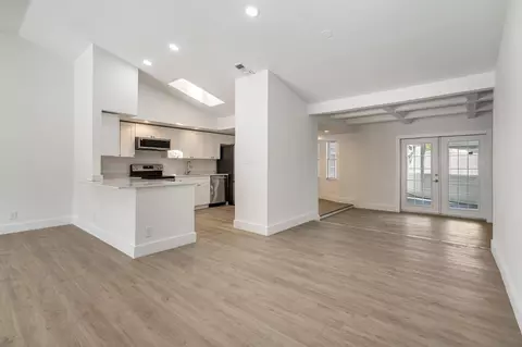 737 SW 1st Ave, Boynton Beach, FL 33426