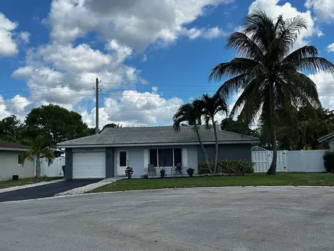 9403 NW 80th Pl, Tamarac, FL 33321