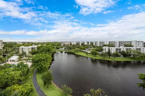 2112 S Cypress Bend Dr #908, Pompano Beach, FL 33069