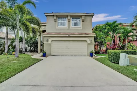 1188 Oakwater Dr, Royal Palm Beach, FL 33411