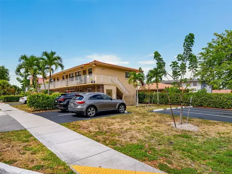 8500 NW 35th St, Coral Springs, FL 33065