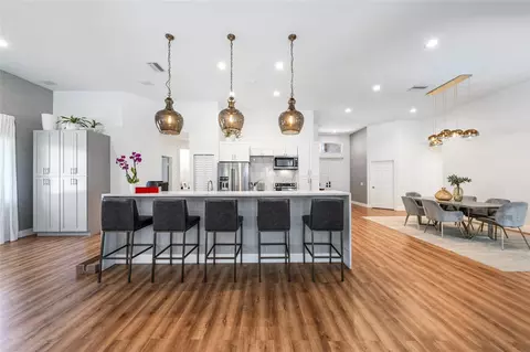 2700 Oakmont Ct, Weston, FL 33332