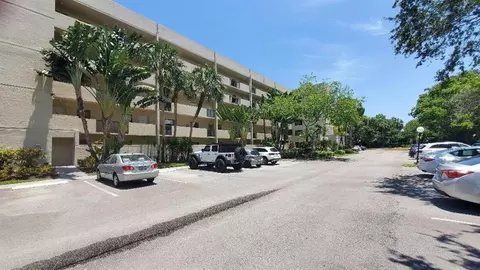 2900 NW 42nd Ave #A106, Coconut Creek, FL 33066