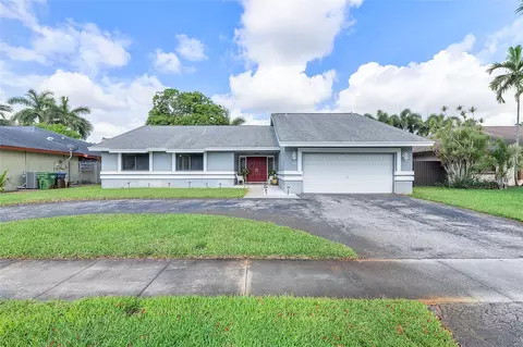 720 SW 99th Ave, Pembroke Pines, FL 33025