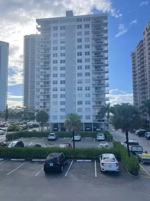 1849 S Ocean Dr #805, Hallandale Beach, FL 33009