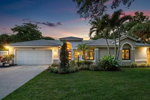 2310 Hampton Brg, Delray Beach, FL 33445