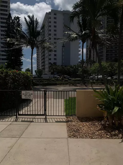 4143 N Ocean Blvd #105, Fort Lauderdale, FL 33308