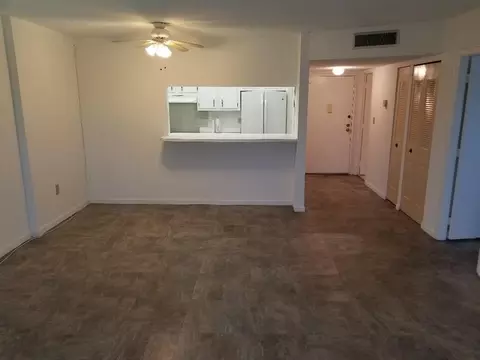 4172 Inverrary Dr #505, Lauderhill, FL 33319