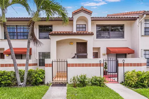 310 Lincoln Ct #310, Deerfield Beach, FL 33442