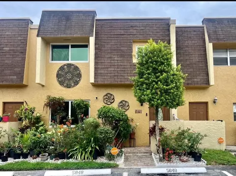 5848 Blueberry #70, Lauderhill, FL 33313