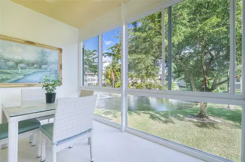 5151 W Oakland Park Blvd #207, Lauderdale Lakes, FL 33313
