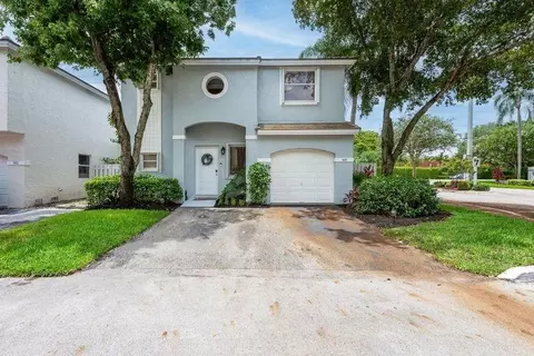 800 NW 98th Ave, Plantation, FL 33324