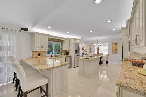 10882 NW 15th St, Coral Springs, FL 33071