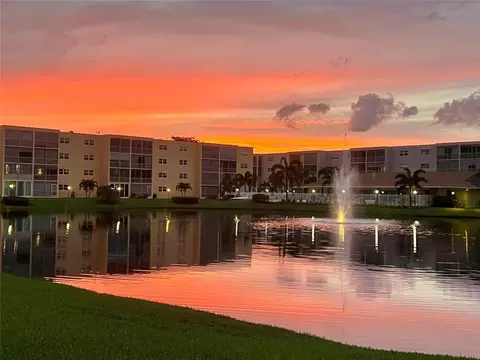 325 SE 11th Ter #201, Dania Beach, FL 33004