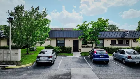 124 NW 93rd Ave #101, Pembroke Pines, FL 33024