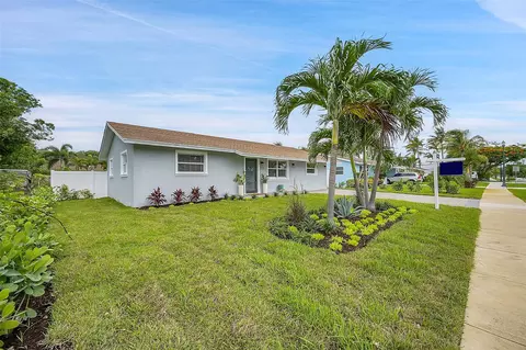 710 SE 3rd Ave, Delray Beach, FL 33483