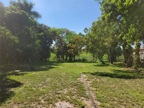 1697 E Main St, Pahokee, FL 33476 photo 7