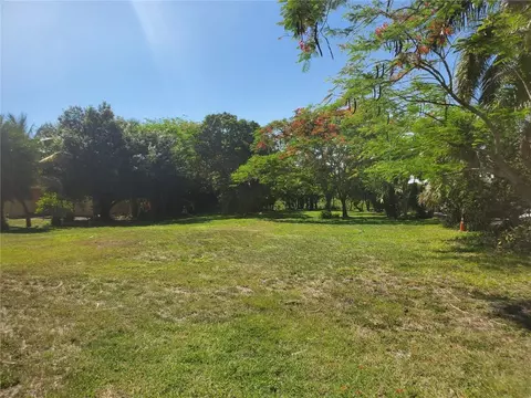 1697 E Main St, Pahokee, FL 33476 photo 10