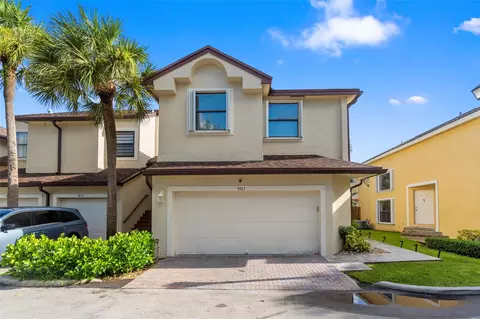 9561 SW 1st Ct, Pembroke Pines, FL 33025