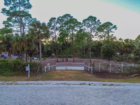 630 S Trebol, Clewiston, FL 33440