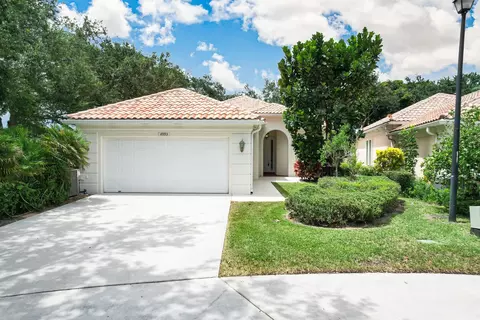 4993 Garden Dr, Delray Beach, FL 33445