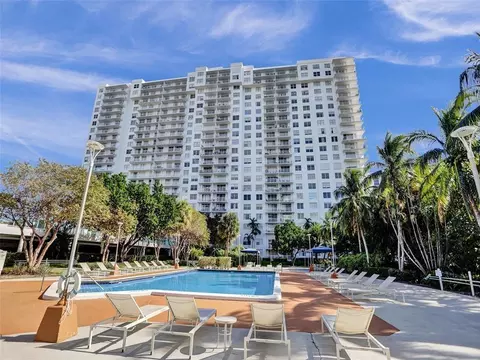 2851 NE 183rd St #1607E, North Miami Beach, FL 33160