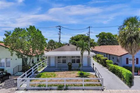 706 S F St, Lake Worth, FL 33460