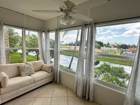3990 NW 42nd Ave #208, Lauderdale Lakes, FL 33319