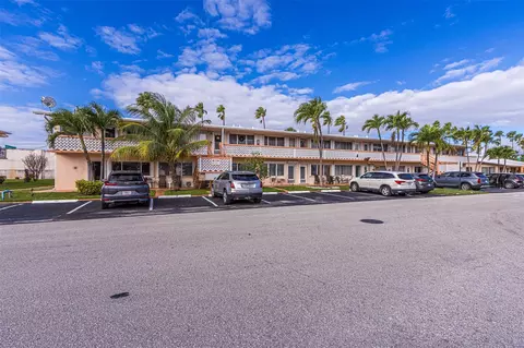 800 SW 11th Ave #3A, Hallandale Beach, FL 33009