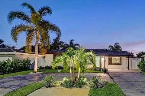 4591 NE 3rd Ave, Oakland Park, FL 33334