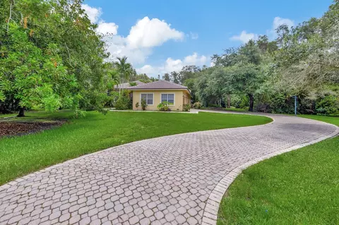 800 NW 121st Ave, Plantation, FL 33325