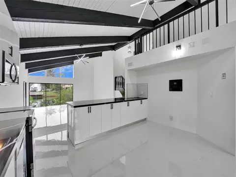 641 Mockingbird Ln, Plantation, FL 33324
