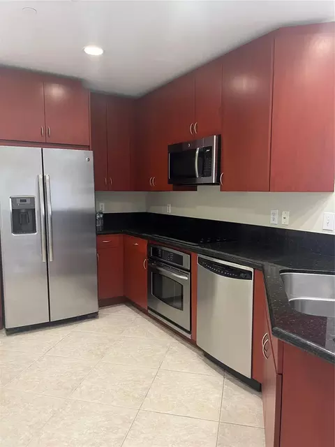 16102 Emerald Estates Dr #422, Weston, FL 33331
