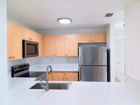 2941 Riverside Dr #105, Coral Springs, FL 33065