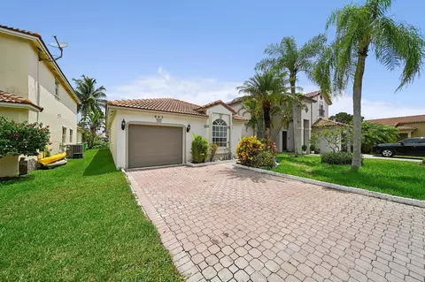 443 Lakeside, Sunrise, FL 33326